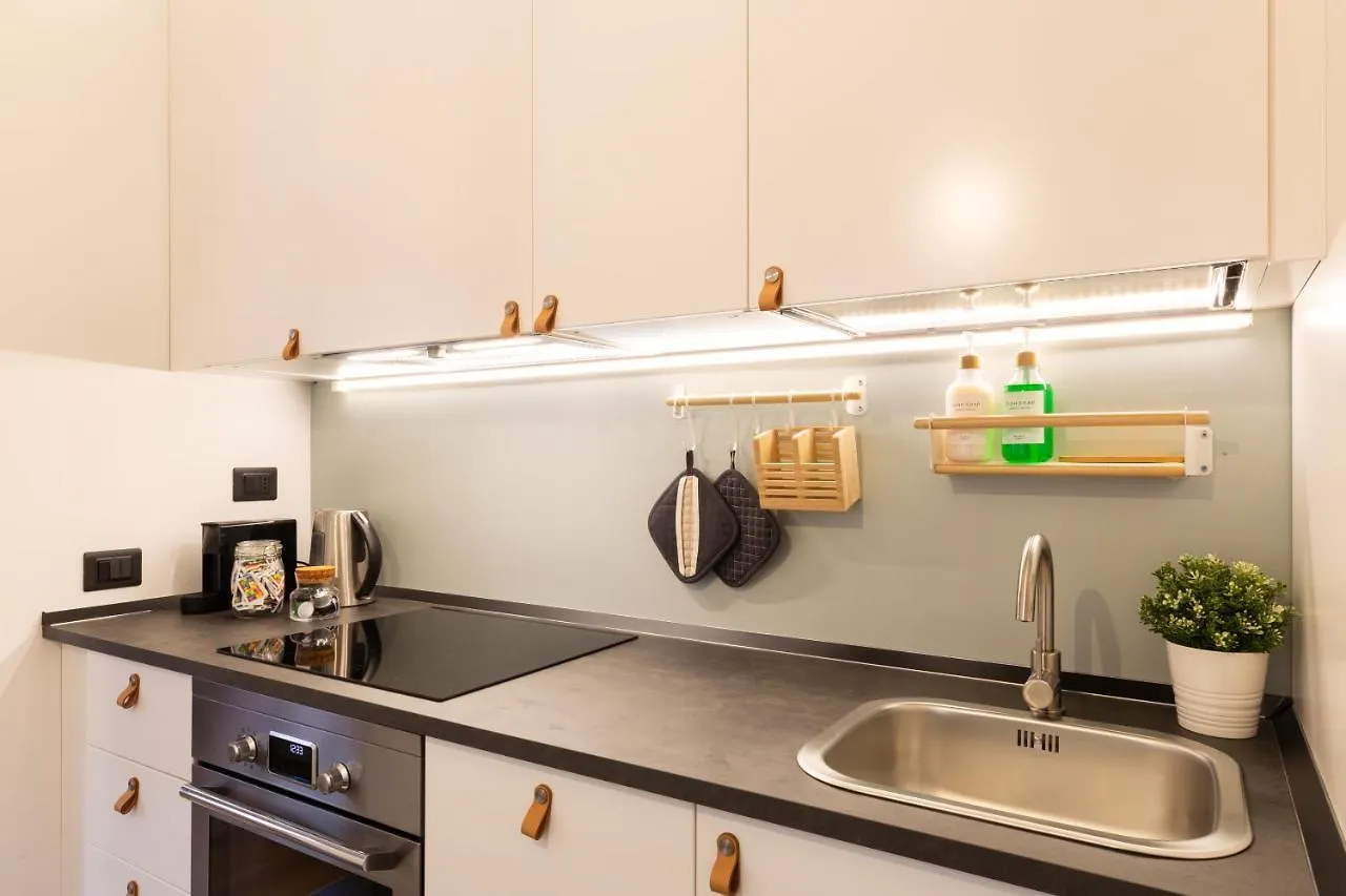 Apartament Isola Bella Mediolan 0*,  Włochy